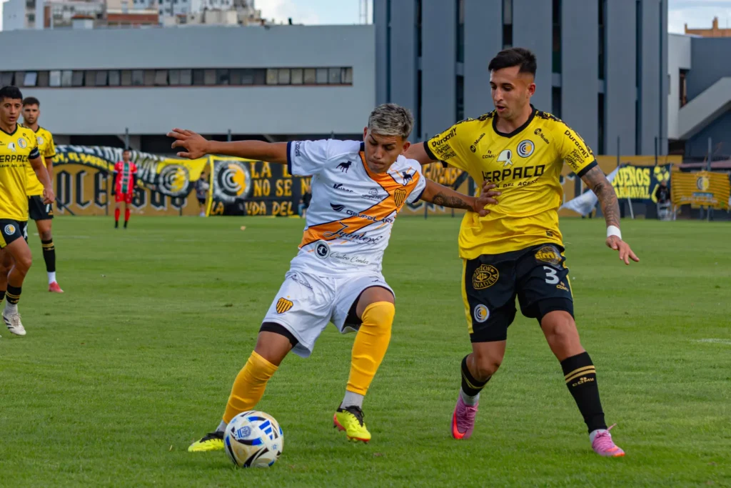 dock sud vs comu at16325