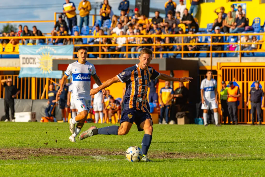 dock sud vs sportivo italiano at14384 copia