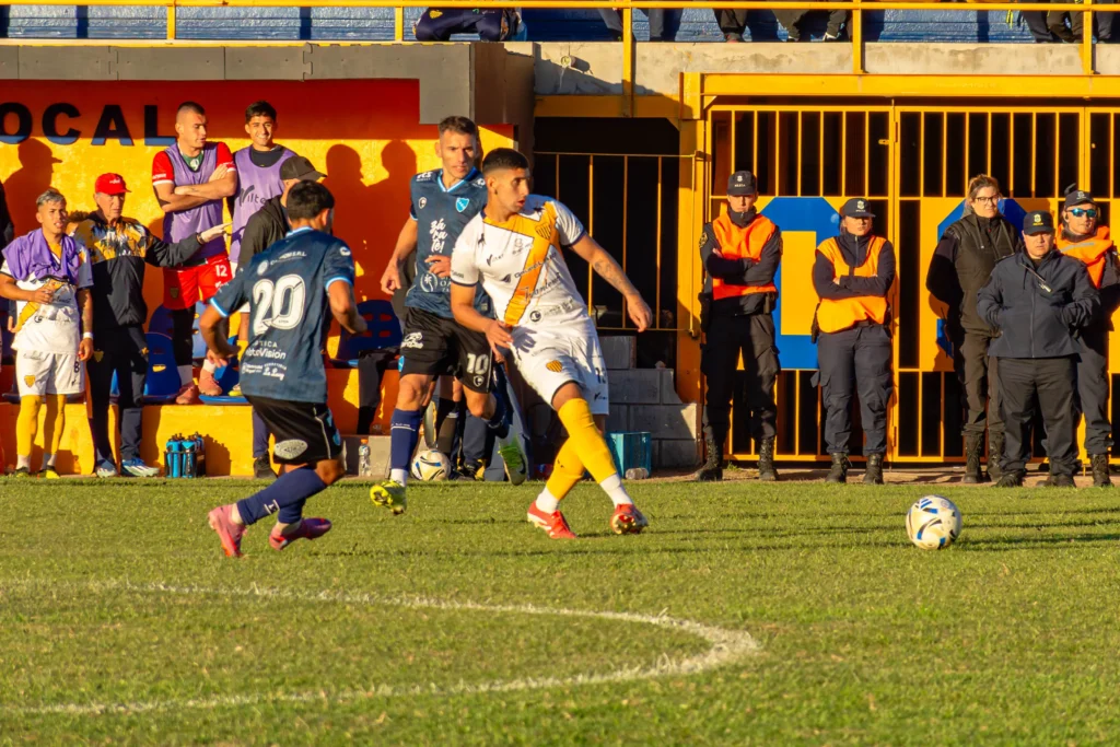 dock sud vs defensores unidos at17218