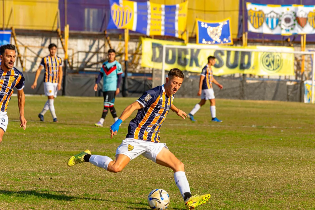 dock sud vs brown adrogue at19423