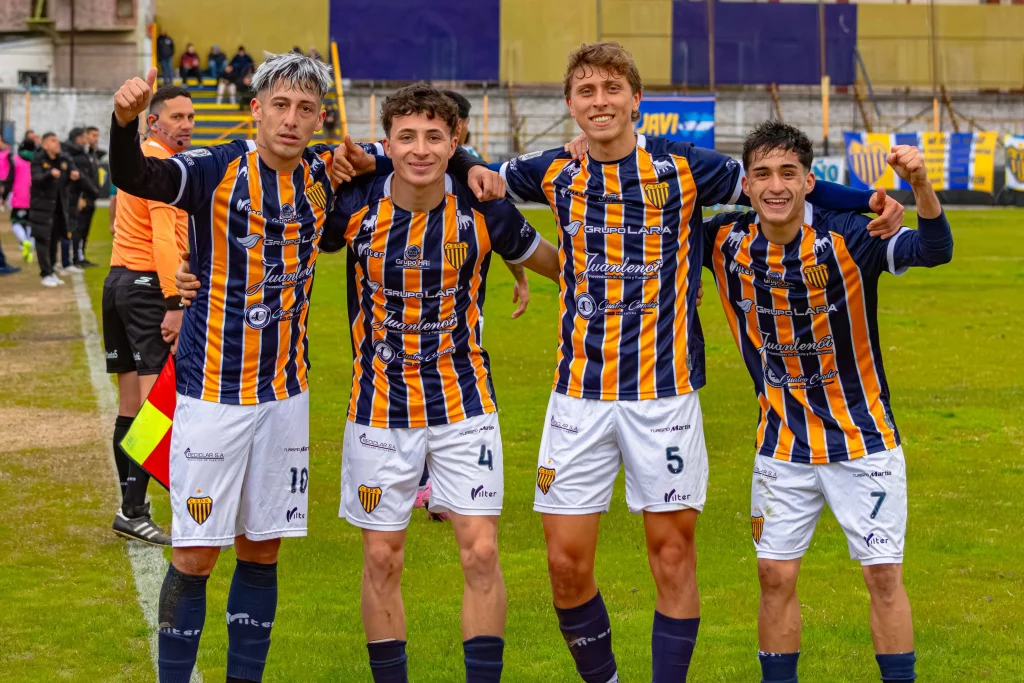 0108dock sud vs excursionistas eat 3000