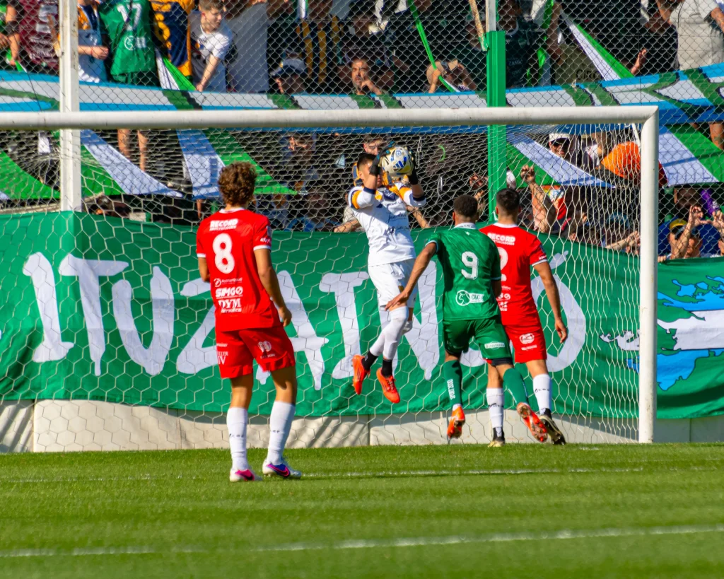dock sud vs ituzaingoeat 9474